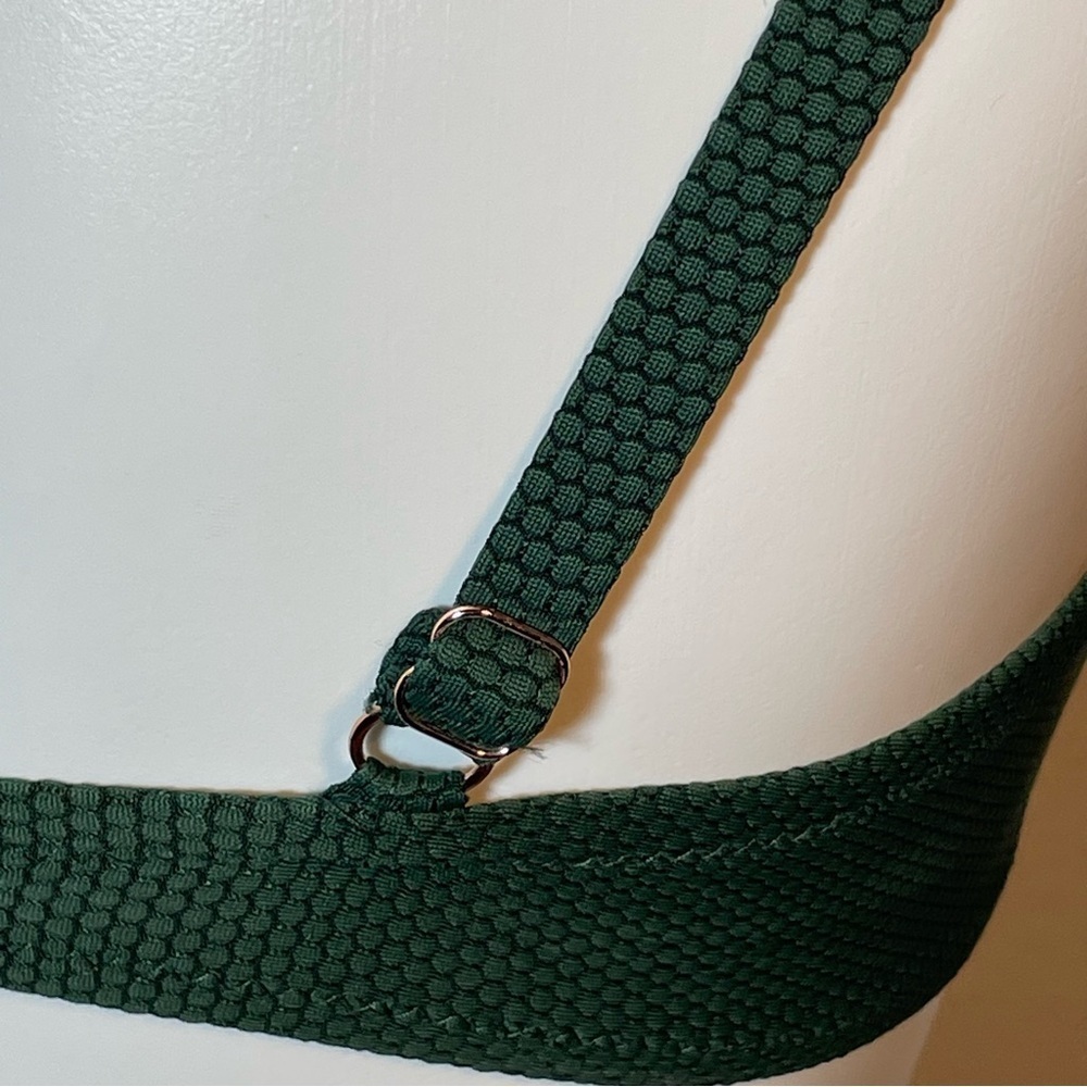New Bikini Top Light Lift Tie-Front Keyhole Pique Textured Shade & Shore 38D - Picture 7 of 11
